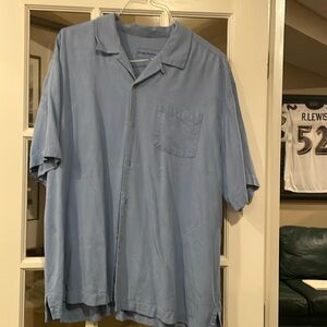 Men’s blue button down shirt by Tommy Bahama. Size XL Big and Tall